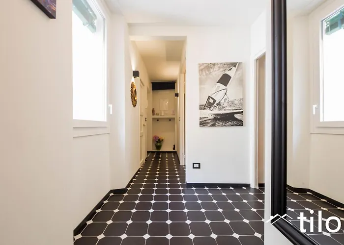 Aquarium 3' | 2br| A/c| Historic Building By Tilo * Janov
