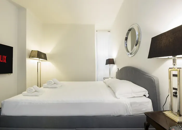 Apartmán Aquarium 3' | 2br| A/c| Historic Building By Tilo Janov