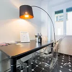 Aquarium 3' | 2br| A/c| Historic Building By Tilo *