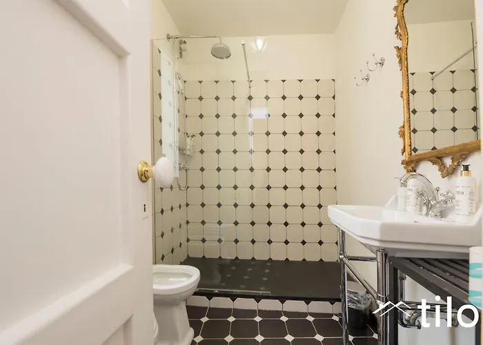 Aquarium 3' | 2br| A/c| Historic Building By Tilo Lejlighed *