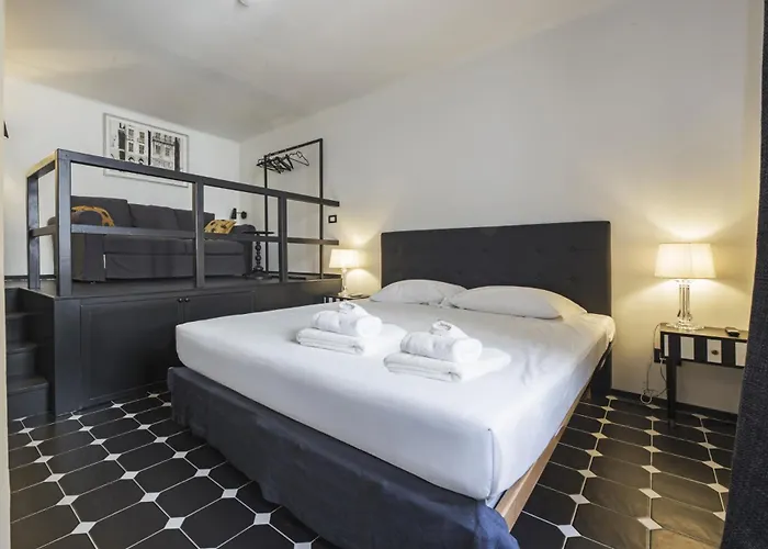 Lejlighed Aquarium 3' | 2br| A/c| Historic Building By Tilo Genova