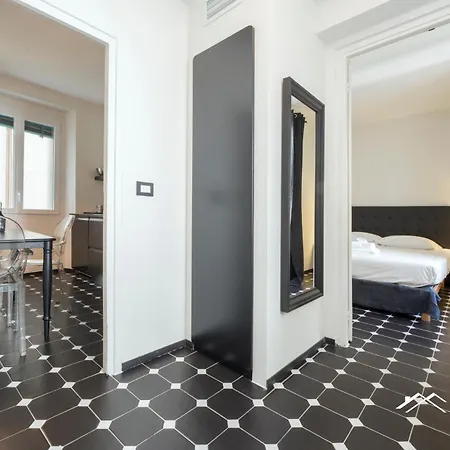 Aquarium 3' | 2br| A/c| Historic Building By Tilo Apartament *